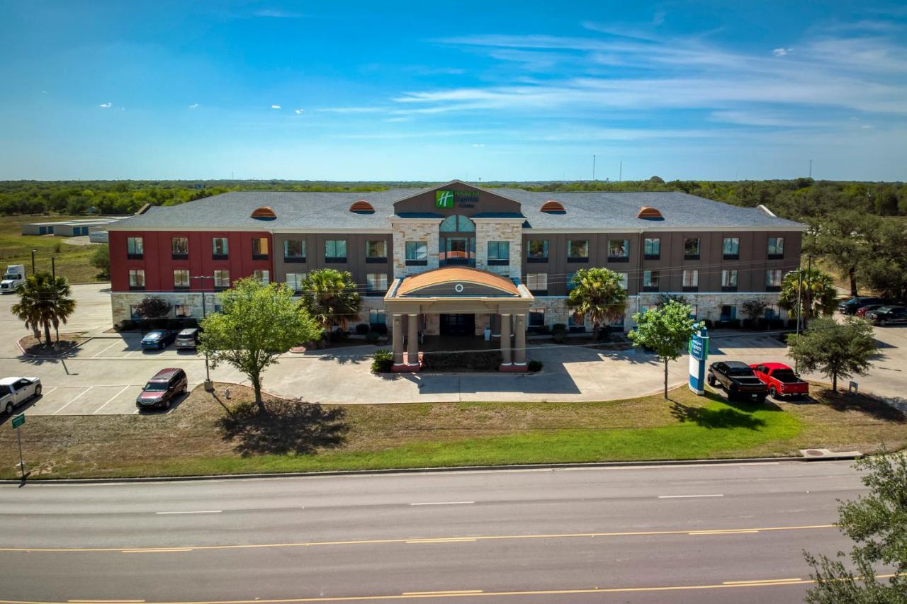 Holiday Inn Express And Suites Beeville By Ihg Exteriér fotografie