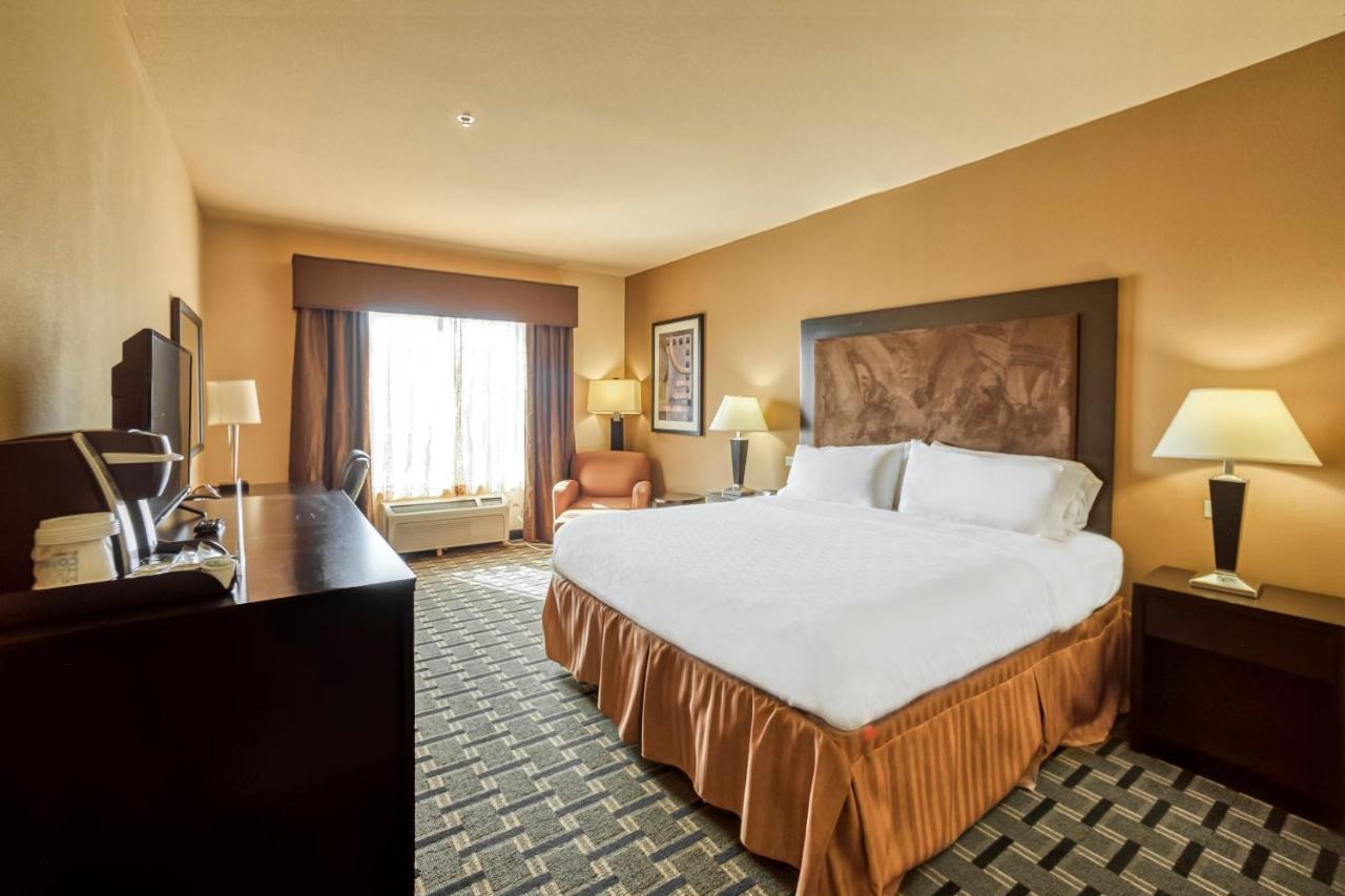 Holiday Inn Express And Suites Beeville By Ihg Exteriér fotografie
