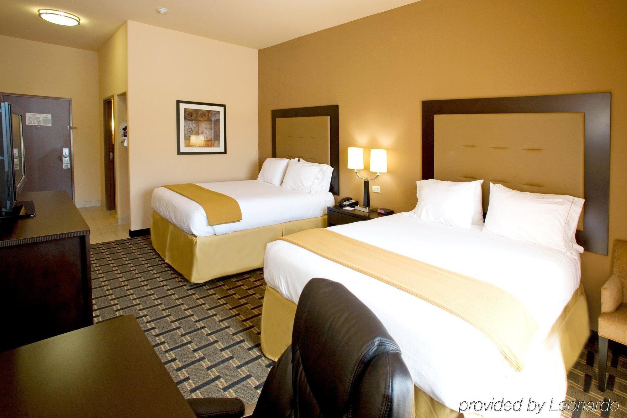 Holiday Inn Express And Suites Beeville By Ihg Pokoj fotografie